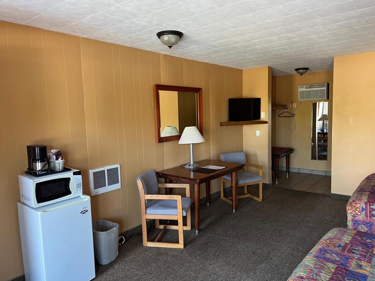 Motel Star & 2*